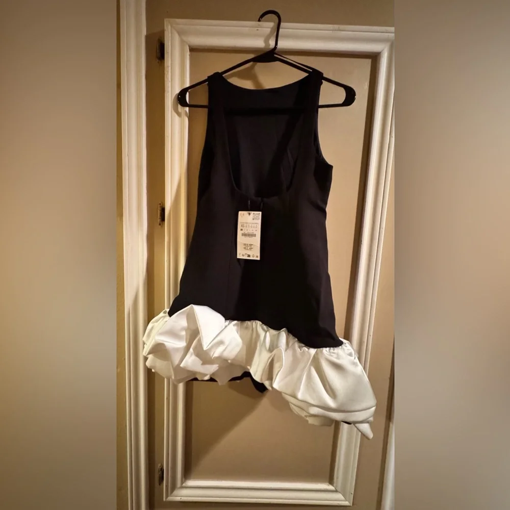Zara Black and White contrast jumper Mini Dress size XS - Picture 5 of 6
